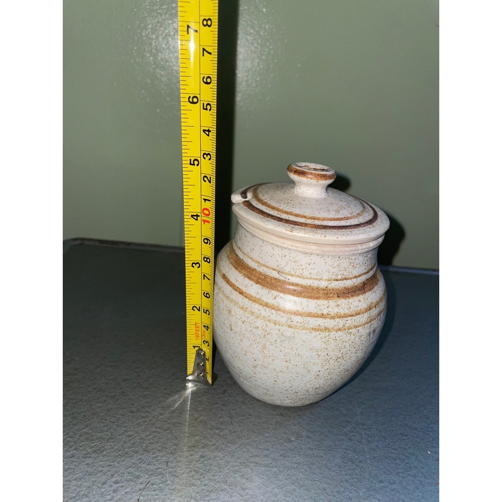 Studio Pottery Lidded Jar Signed Cream Brown Speckled Stoneware 5" - Picture 8 of 9